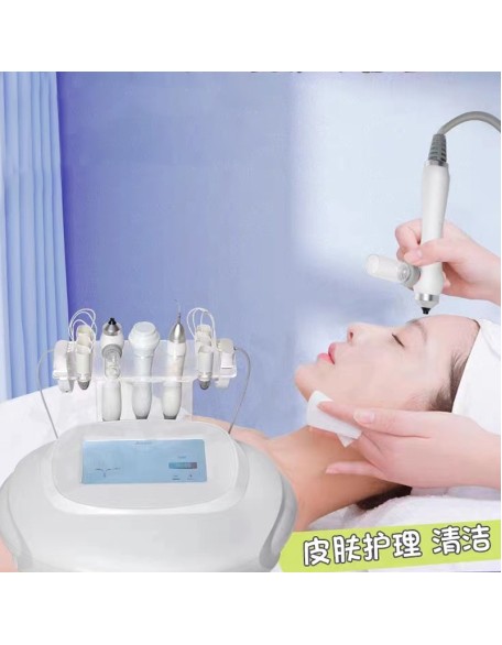 It has multiple functions such as moisturizing, moisturizing, nourishing, improving appearance, and deep cleaning